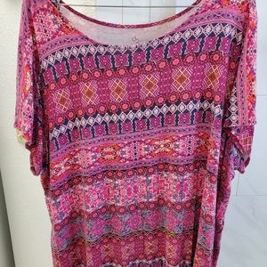 Size 3X Beautiful Reddish-pink multi-colored blouse. 14$ obo